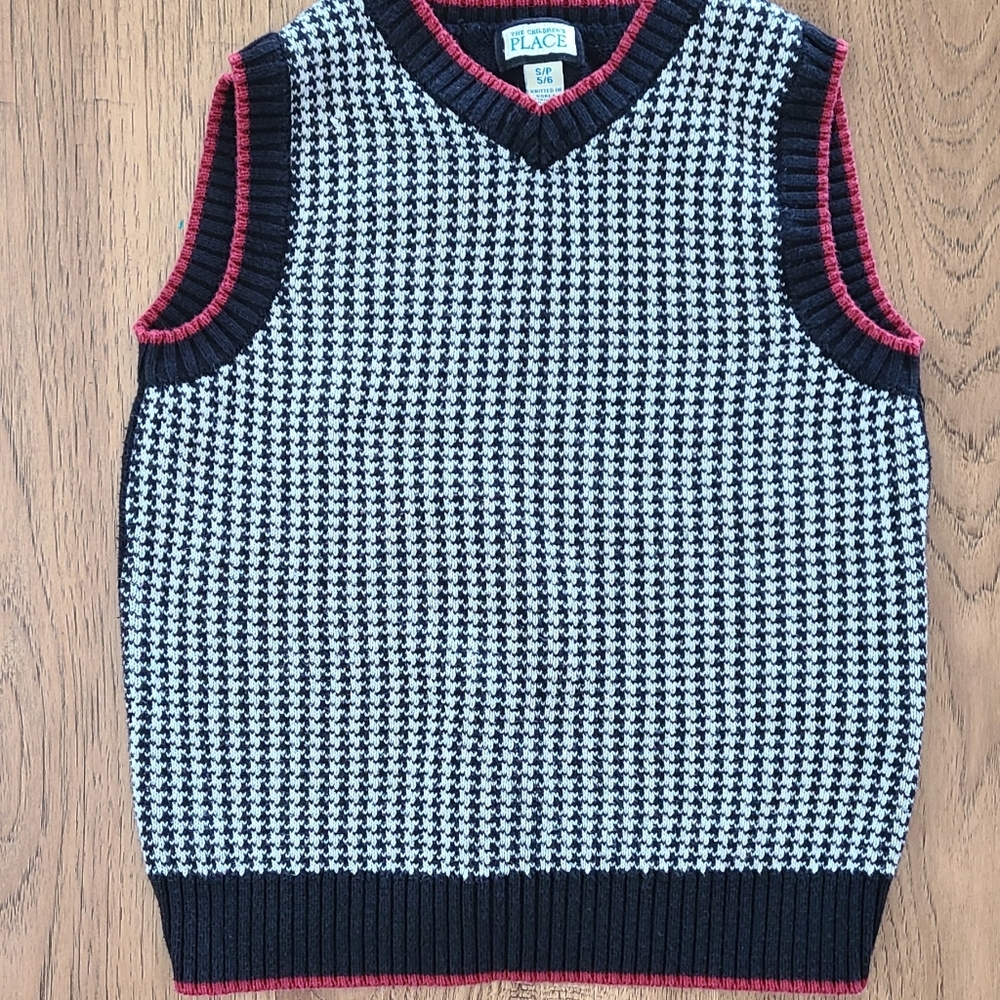 4/$20 houndstooth sweater vest